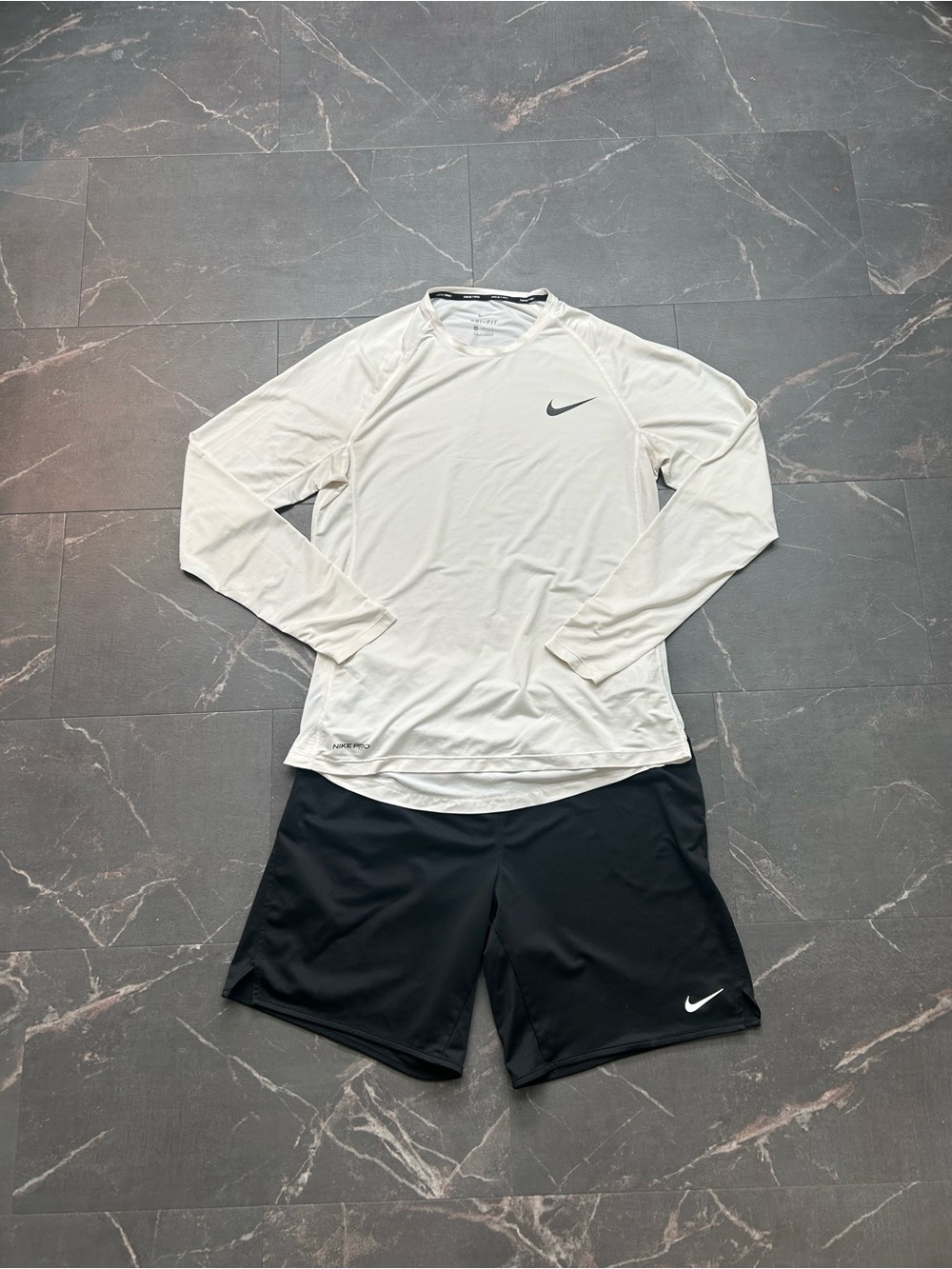 Nike Shorts and Long Sleeve Shirt Mens Size Large